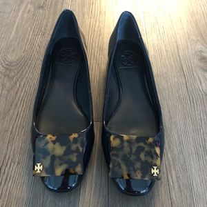 Bright Navy soft patent flat